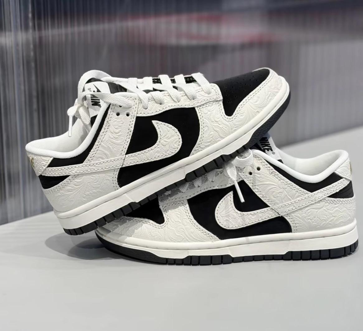 Nike 馬年限定 Dunk（女生）