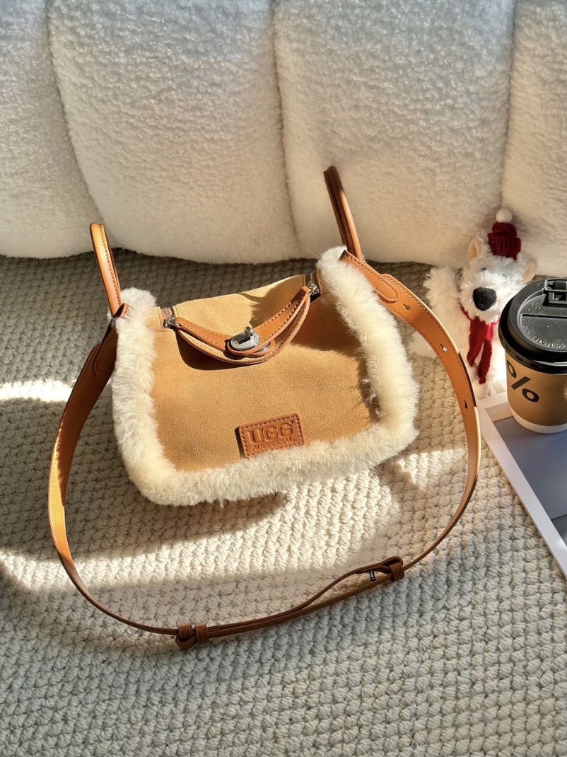 澳洲UGG Auspecial 羊毛 Lindy 包